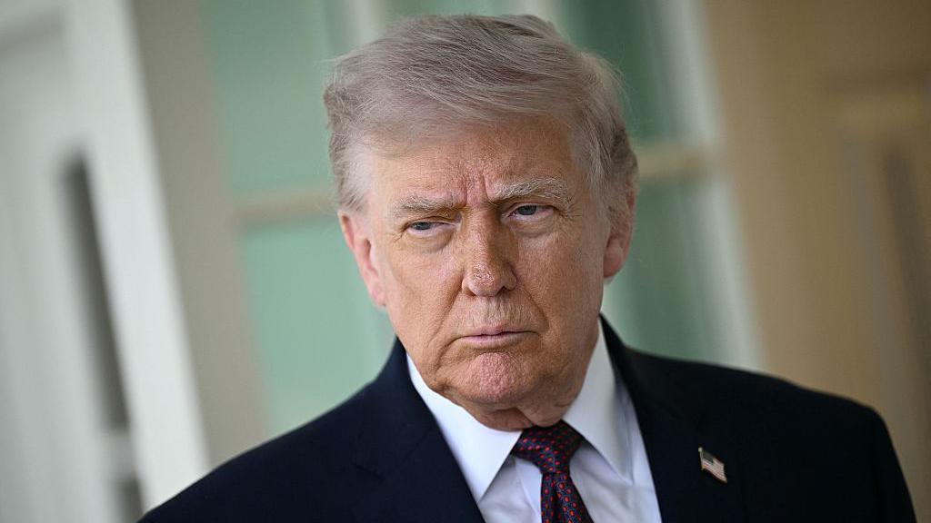 Incubo ius soli per Trump: ora vuole impedire l’ingresso negli Usa alle donne incinte