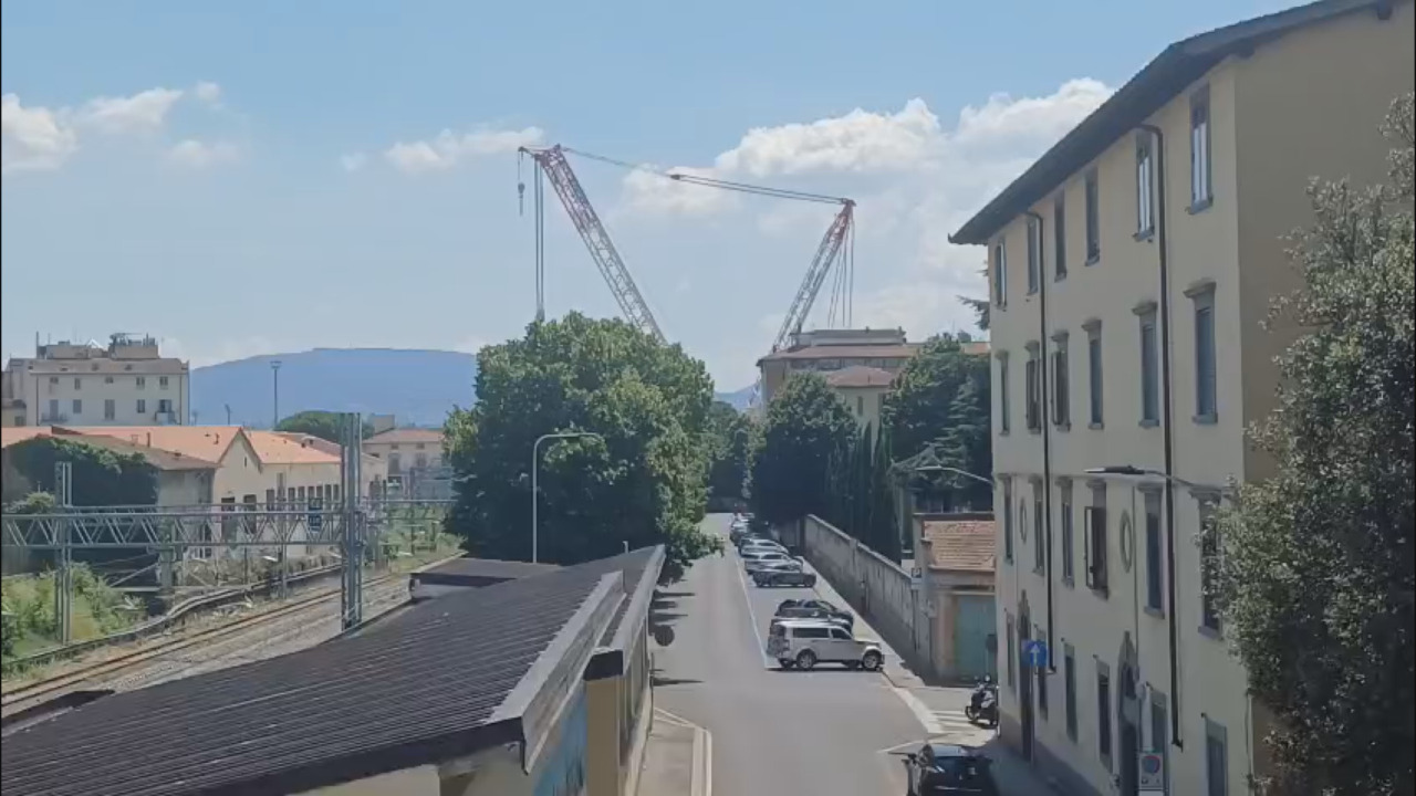 Interruzione ferroviaria, primo giorno: l’Italia fa i conti con Ponte al pino