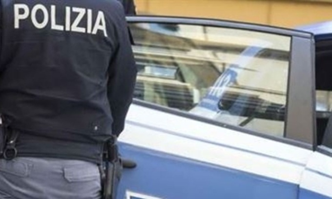 La collanina rubata finisce su Tik Tok: così una 17enne si incastra da sola e finisce in carcere
