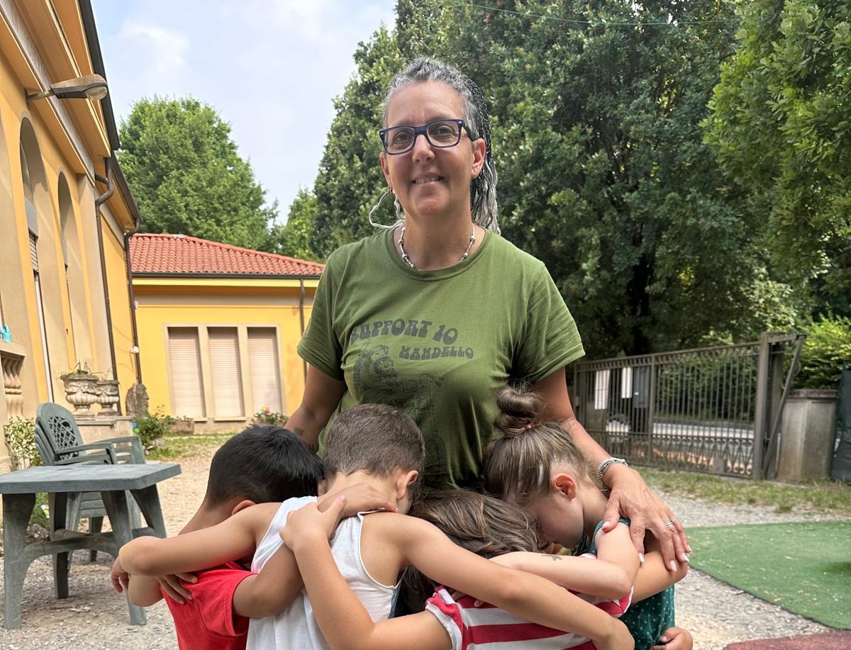 La maestra Francesca lascia l’infanzia di Olgiate dopo 17 anni: “Bimbi, siate sempre curiosi”