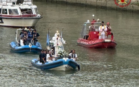 La processione della Madonna Fiumarola / FOTO