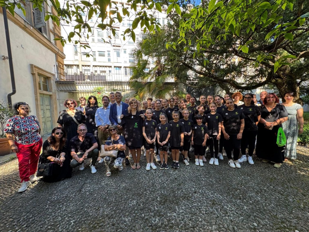 Le atlete del Twirling Borgolavezzaro accolte in Provincia: «Lo sport è una scuola di vita»