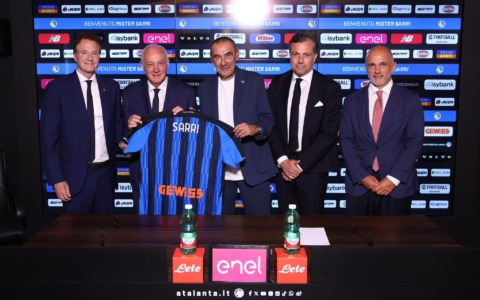 Le prime parole di Sarri: «Avevo tante opzioni, ma ho scelto l’Atalanta. Sogno di fare grandi cose»