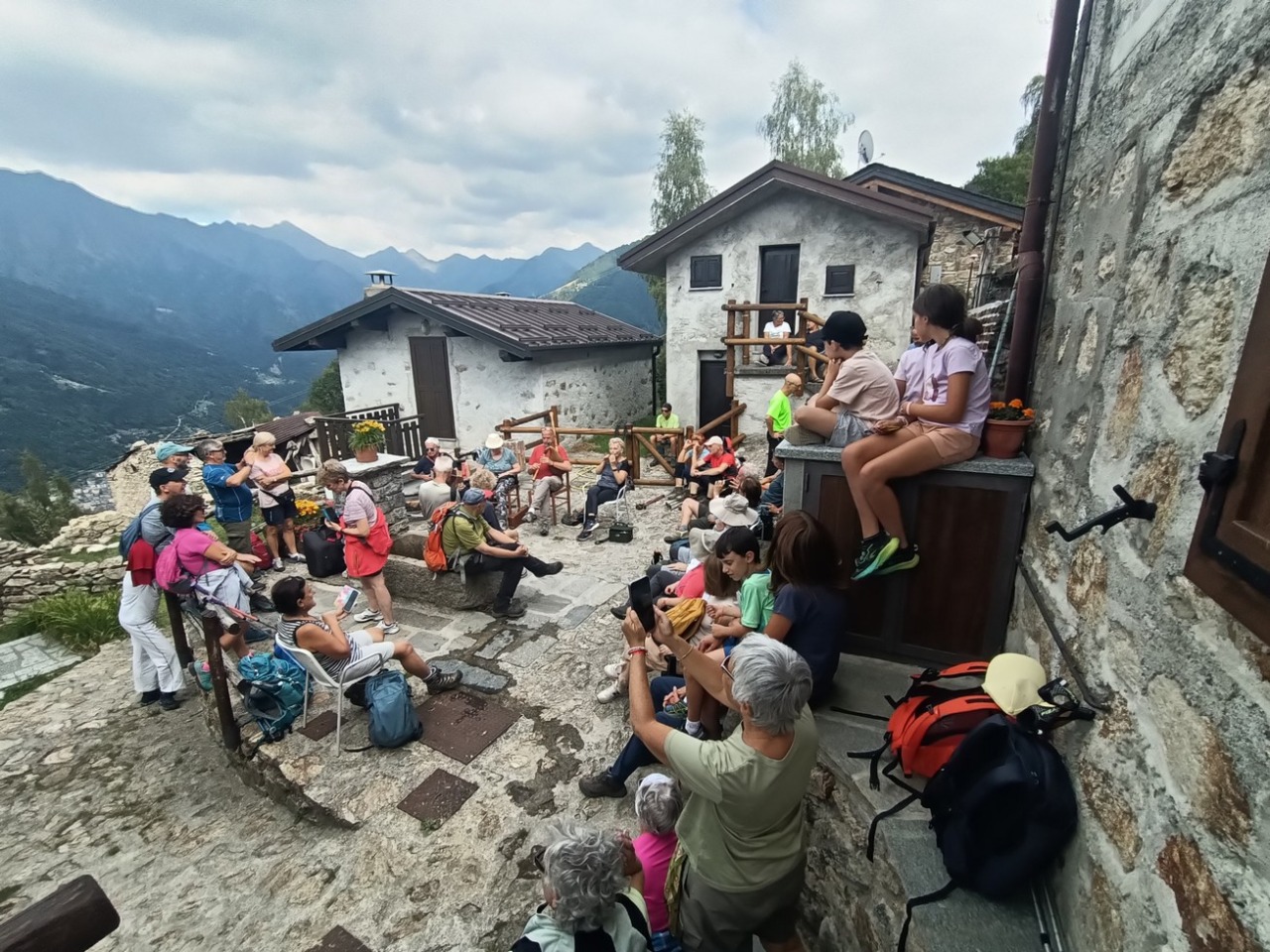Le Voci delle Alpi, oltre 100 partecipanti tra Pian delle Betulle, Alpe Ortighera e Alpe Paglio