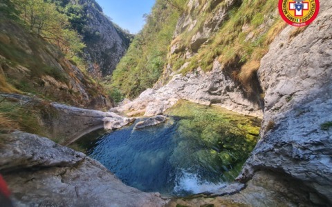 Lecco, escursionista infortunata nel torrente Caldone: recuperata con il verricello dall’elisoccorso