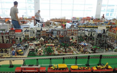Lecco, torna ItLUG 2026: il 1° e 2 agosto il Politecnico si trasforma nel regno dei mattoncini LEGO