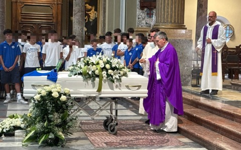L’ultimo saluto ad Alessio Colletti: “Sei ovunque noi siamo”