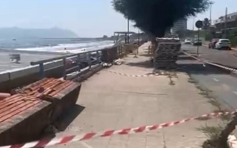Mareggiata devasta il litorale, danni ingenti. LE INTERVISTE