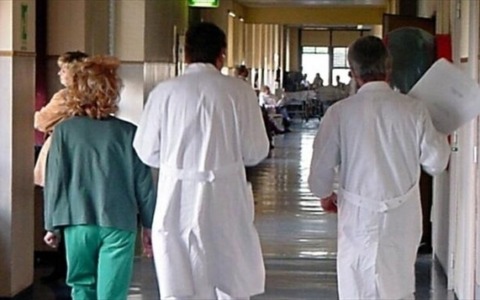 Minacce e insulti a due dottoresse della guardia medica di Firenze. La denuncia dell’Ordine