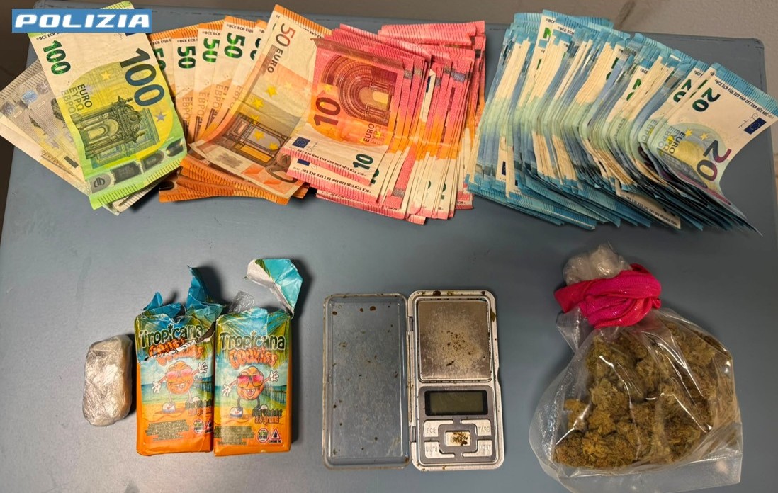 Nascondeva la droga sul balcone e nel frigo: arrestata 50enne