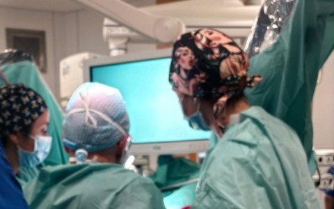 Niente cicatrici, ricovero ridotto e recupero più rapido: una nuova tecnica nella chirurgia ginecologica