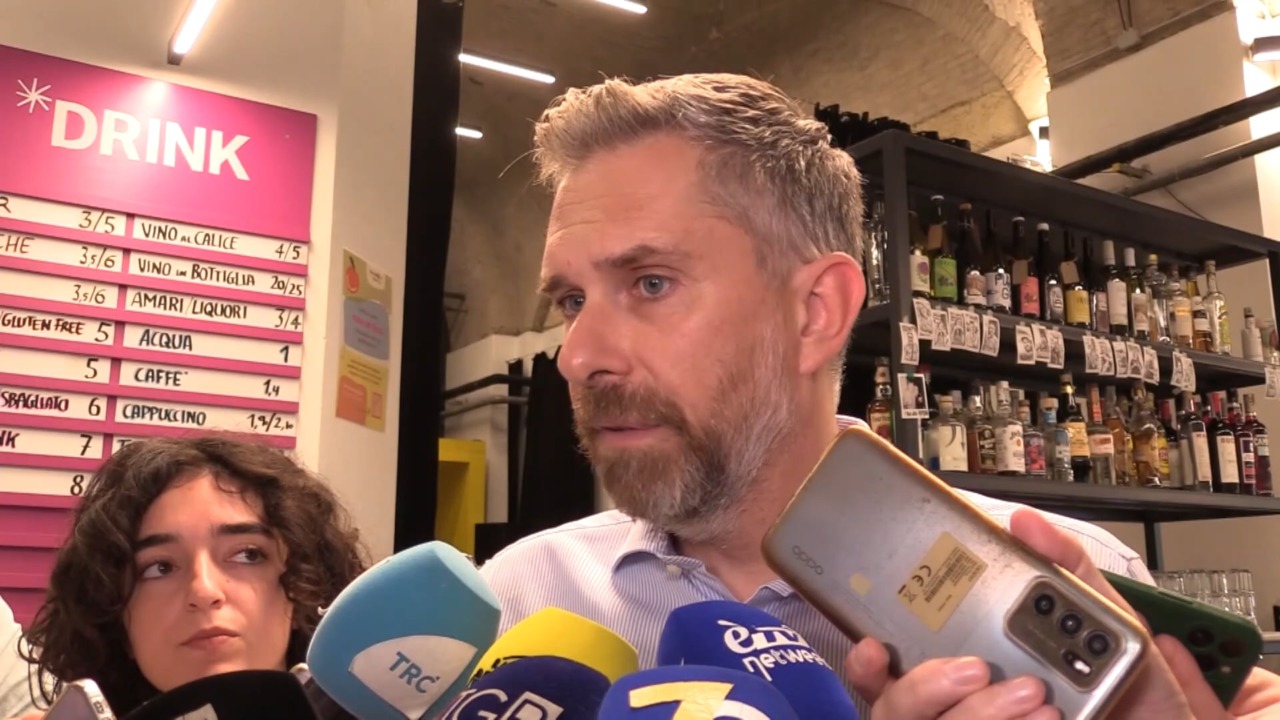 Odio social contro il sindaco: Lepore presenta denuncia in Procura