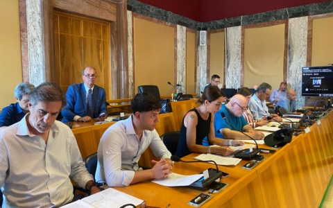 Ok unanime dalle commissioni al nuovo impianto temporaneo per il basket