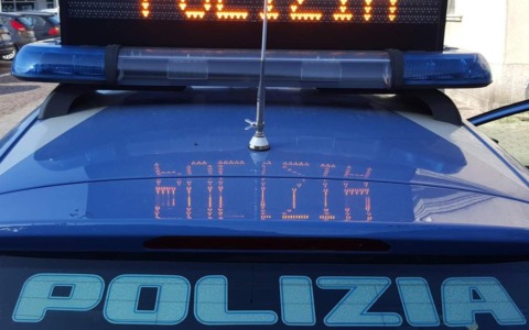 Perseguita un uomo, denunciata una giovane