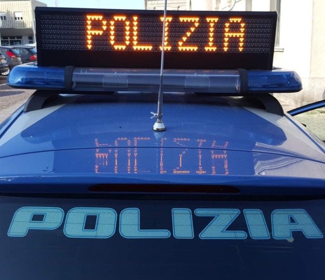 Perseguita un uomo, denunciata una giovane