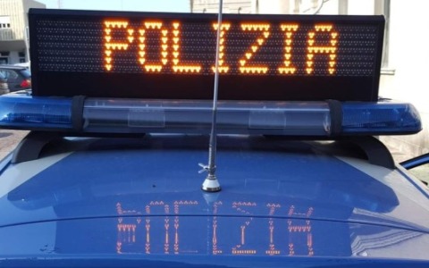 Picchia il fratello con un cavo elettrico: ventenne finisce in carcere