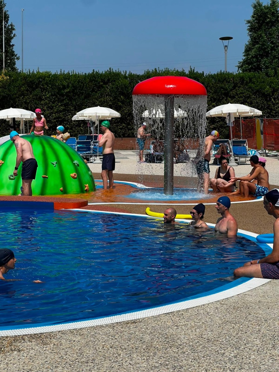 Piscina gratis per gli over 67 ad agosto in tre impianti