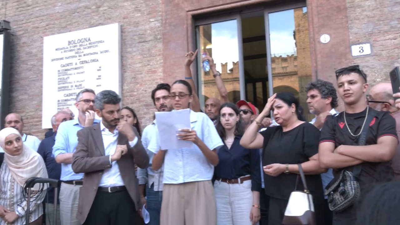 Polemiche per la manifestazione poi degenerata. Al vaglio le modalità di comunicazione