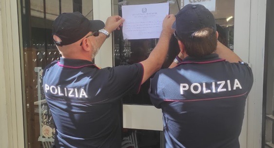 Pregiudicati nel locale, licenza sospesa per 15 giorni
