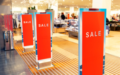 Primo weekend di saldi estivi, a Bergamo oltre 328 mila presenze. In Città Alta spopolano gli stranieri
