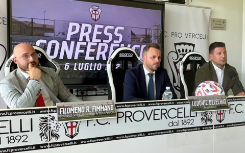 Pro Vercelli, si apre la stagione  2026-27. Deléchat: “Anno 1, con Bonera  vogliamo i playoff”