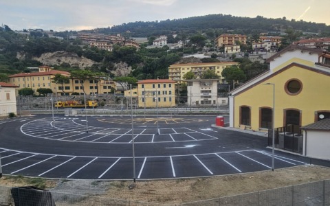 Pronti i nuovi 70 posti auto di via San Secondo. Serviranno Casa di comunità e non solo