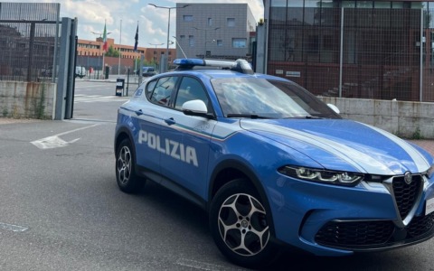 Propaganda razzista e suprematista online, indagati tre giovani