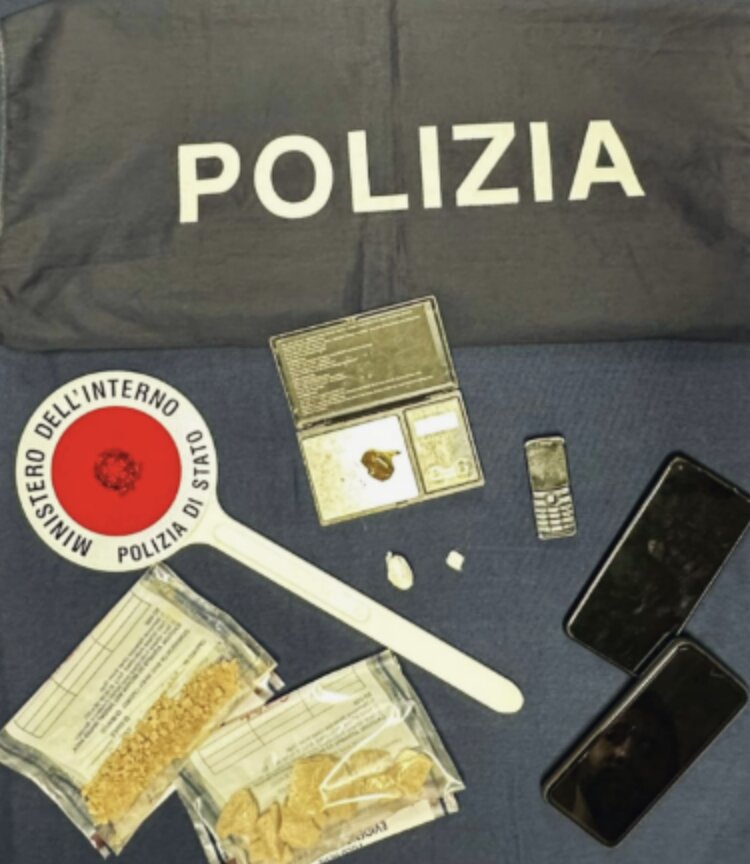 Pusher bresciano in manette: sequestrati un etto di eroina oltre a cocaina ed hashish
