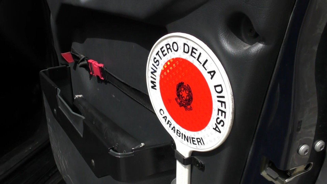 Rapine in centro a Bologna, i carabinieri arrestano tre persone