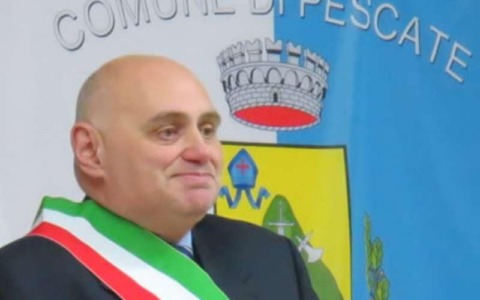 Redarguita per l’abbigliamento succinto, Donne Democratiche: “Siamo libere e autodeterminate, nessun uomo ci strumentalizzi”