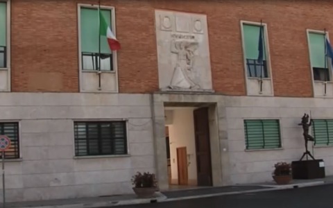 Sabaudia perde la Bandiera Blu, l’opposizione: “Il sindaco si dimetta”