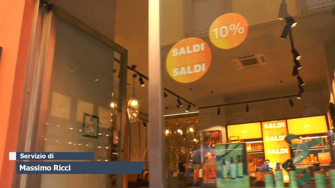 Saldi: il vademecum di Ascom e Federmoda per non restare delusi