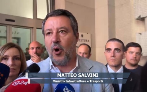 Scontri in centro a Bologna, Matteo Salvini: “Chi convoca la piazza  in caso di danni paghi le conseguenze”