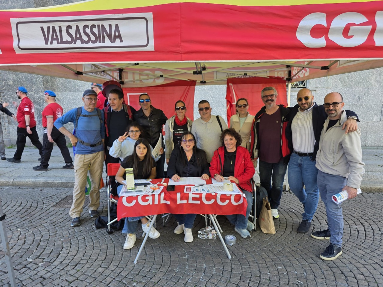 Sanità pubblica e appalti, la CGIL Lecco continua la raccolta firme: nuovo banchetto in Piazza Manzoni il 15 luglio