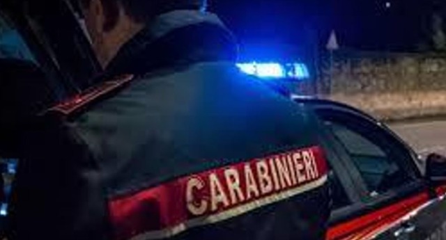 Scarico illecito di residui caseari nella fognatura pubblica, denunciato il titolare