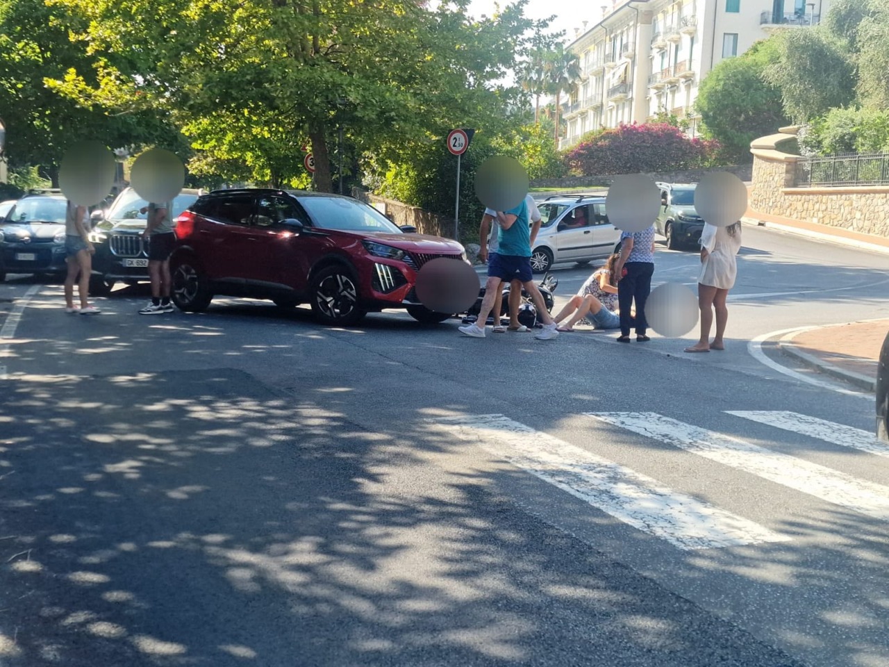Scontro auto moto sulla via Romana