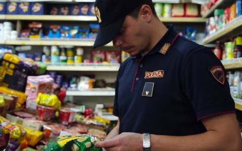 Scoperta una “polveriera” in una cantina all’Aurelio, sequestrati oltre 12 chili di esplosivi