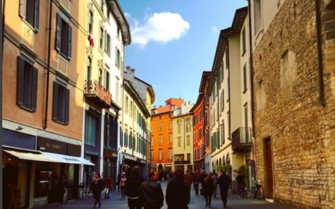 Sicurezza, Bergamo investe 60mila euro: contributi a 22 attività commerciali