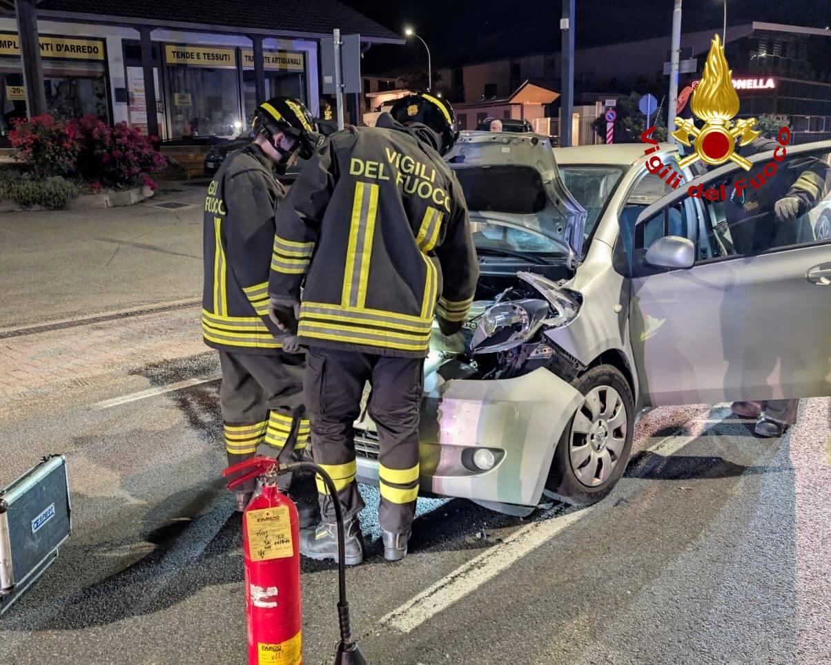 Sonico, incidente sulla SS42: due le autovetture coinvolte, tre i feriti