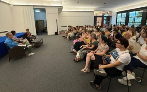 Storie Noir e Musica in riva al lago: torna il Festival “Gialli&Vinili”