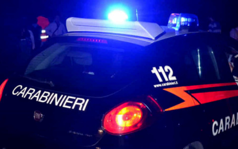 Tenta di uccidere la compagna dandole fuoco: arrestato dai Carabinieri