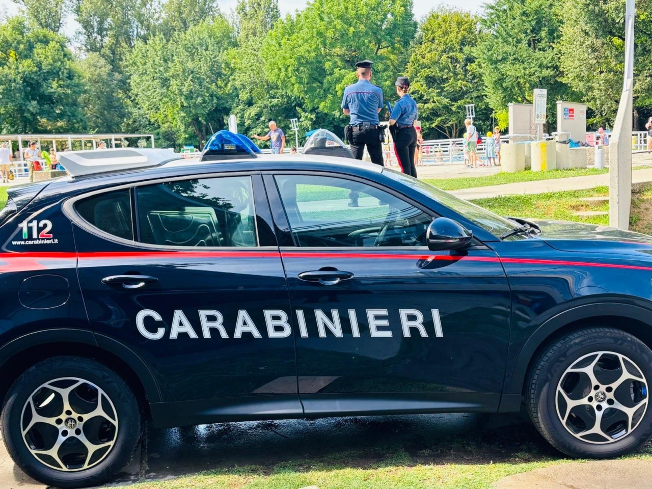 Tenta un furto all’interno della piscina comunale: 43enne denunciato dai Carabinieri