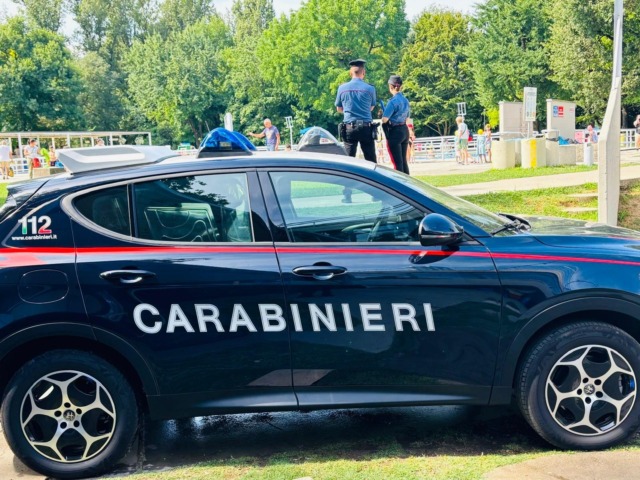 Tenta un furto all’interno della piscina comunale: 43enne denunciato dai Carabinieri