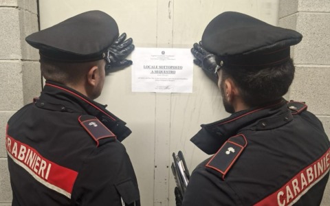 Blitz in due locali di Treviglio: alcol ai minori e multe, bar a rischio chiusura