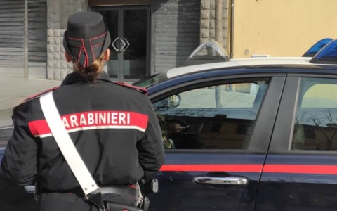 Trova il coraggio di denunciare e mette fine  a un inferno di molestie e persecuzioni