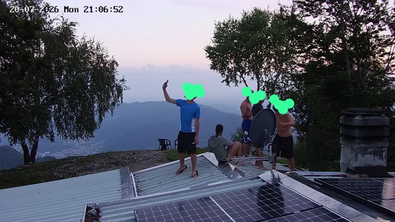 Vandalismi in montagna: dopo il Ferrario, colpito il bivacco del Magnodeno