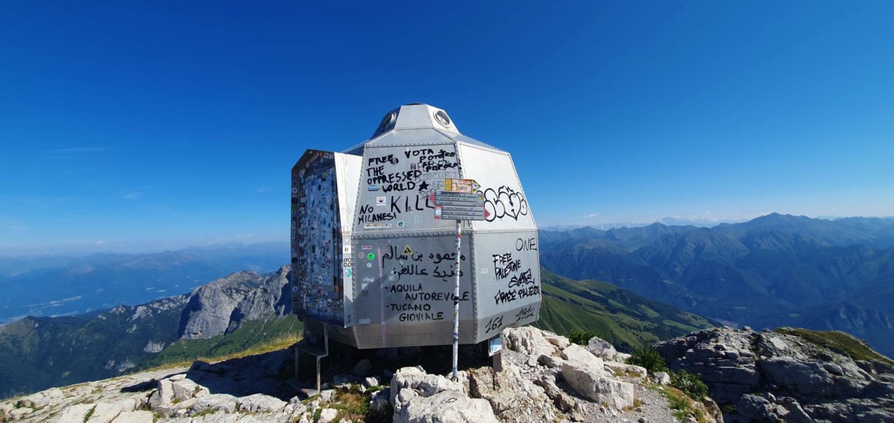 Vandalizzato il bivacco Ferrario in Grignetta