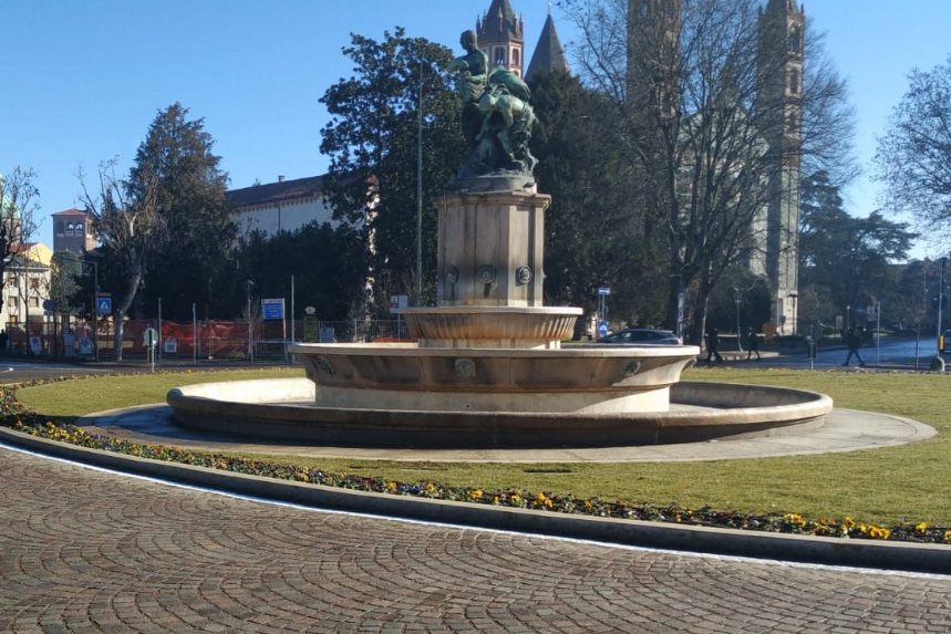 Vercelli, al via i lavori di riqualificazione della seconda parte di piazza Roma