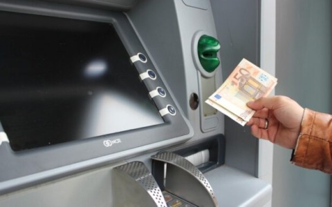 Verolengo senza contanti: lo sportello bancomat UniCredit è fuori uso da dieci giorni