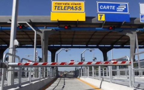 A1, chiusure notturne verso Roma